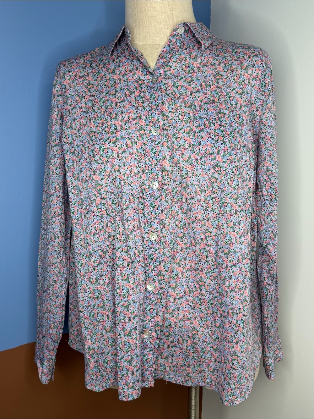 J Jill Shirt Women’s Small Purple Ditsy Floral Button Up‎ With Pocket